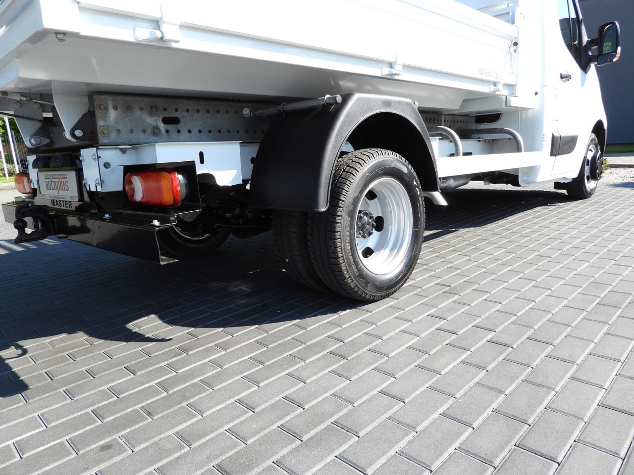 Furgoneta basculante RENAULT MASTER TIPPER CRUISE CONTROL TWIN WHEELS AIR CONDITIONING  145HP: foto 17
