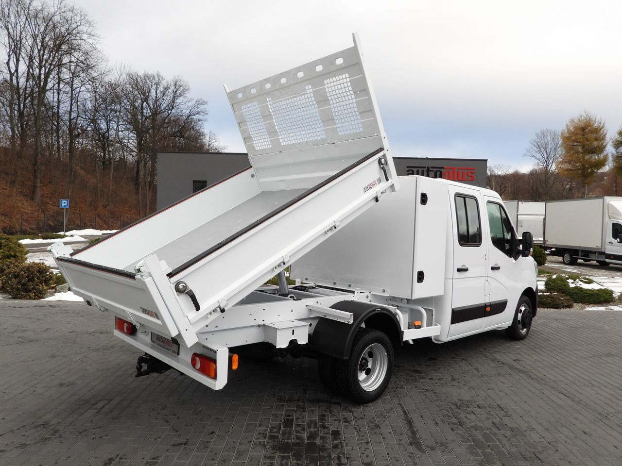 RENAULT MASTER TIPPER DOUBLE CABIN DOKA 6 SEATS CRUISE CONTROL LED LIGHTS TWIN WHEELS AIR CONDITIONING 145HP - Furgoneta basculante: foto 3 RENAULT MASTER TIPPER DOUBLE CABIN DOKA 6 SEATS CRUISE CONTROL LED LIGHTS TWIN WHEELS AIR CONDITIONING 145HP - Furgoneta basculante: foto 3
