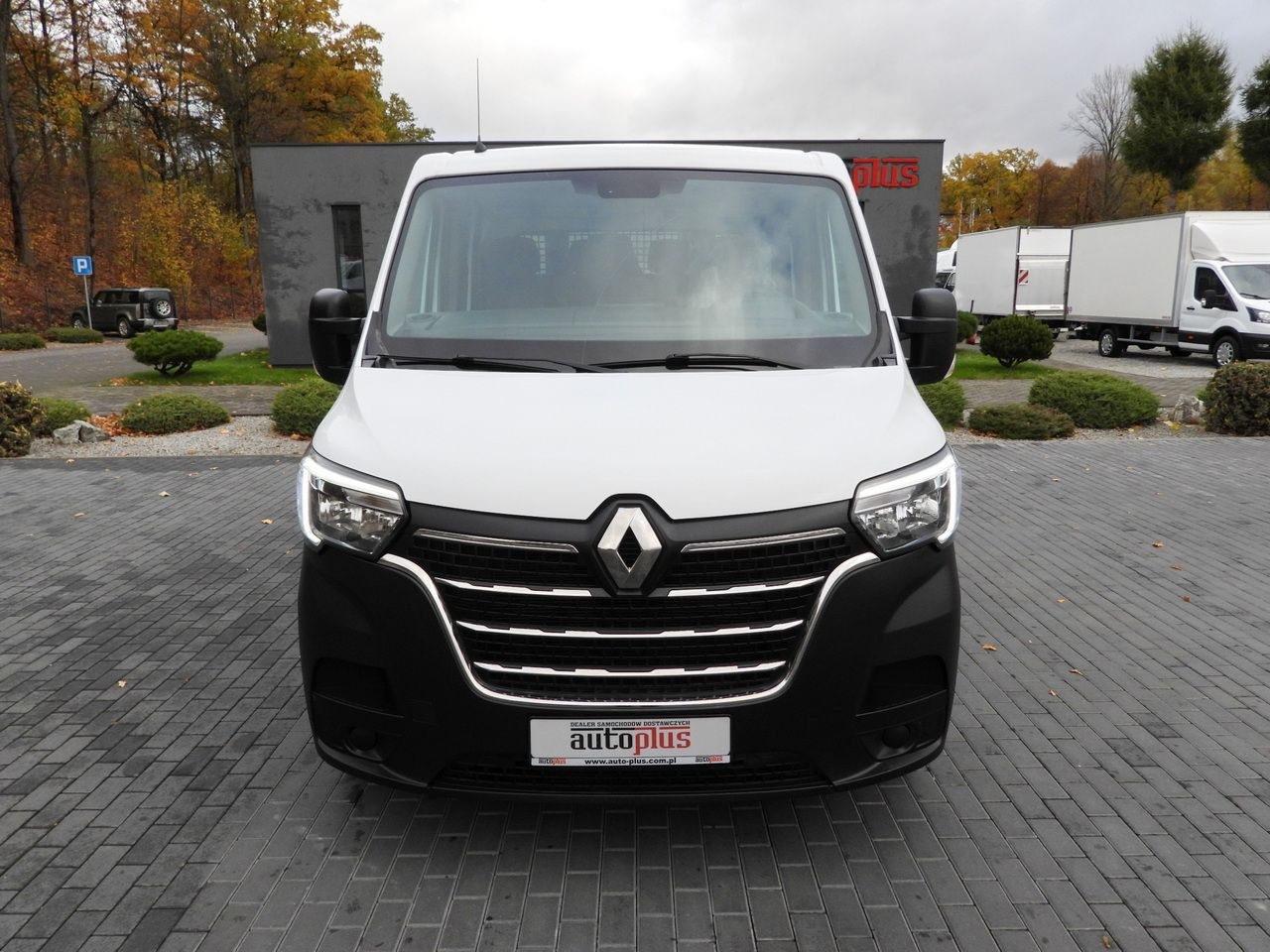 RENAULT MASTER TIPPER DOUBLE CABIN DOKA 7 SEATS CRUISE CONTROL NAVIGATION LED LIGHTS AIR CONDITIONING 145HP - Furgoneta basculante: foto 5 RENAULT MASTER TIPPER DOUBLE CABIN DOKA 7 SEATS CRUISE CONTROL NAVIGATION LED LIGHTS AIR CONDITIONING 145HP - Furgoneta basculante: foto 5