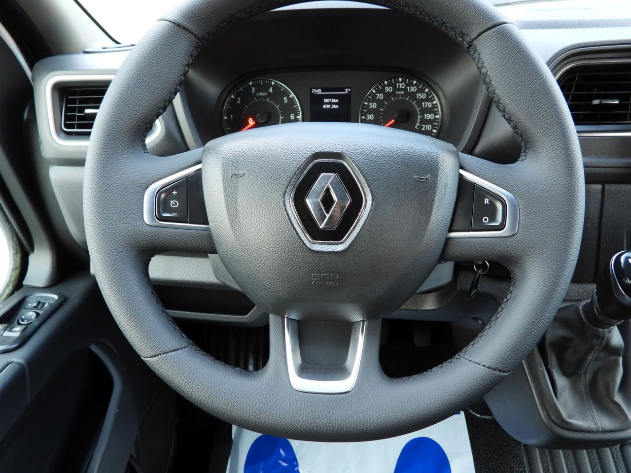 Leasing de RENAULT MASTER TIPPER DOUBLE CABIN DOKA 7 SEATS CRUISE CONTROL NAVIGATION LED LIGHTS AIR CONDITIONING  145HP RENAULT MASTER TIPPER DOUBLE CABIN DOKA 7 SEATS CRUISE CONTROL NAVIGATION LED LIGHTS AIR CONDITIONING  145HP: foto 28