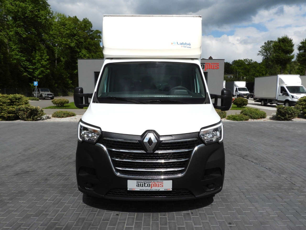 Renault MASTER KOFFER AUFZUG 8 PALETTEN TEMPOMAT A/C LED Renault MASTER KOFFER AUFZUG 8 PALETTEN TEMPOMAT A/C LED - Furgoneta caja cerrada: foto 5 Renault MASTER KOFFER AUFZUG 8 PALETTEN TEMPOMAT A/C LED Renault MASTER KOFFER AUFZUG 8 PALETTEN TEMPOMAT A/C LED - Furgoneta caja cerrada: foto 5