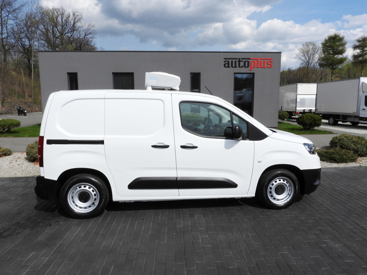 Leasing de TOYOTA PROACE CITY  REFRIGERATOR VAN -15*C POWER SUPPLY 230V CRUISE CONTROL AIR CONDITIONING  100HP TOYOTA PROACE CITY  REFRIGERATOR VAN -15*C POWER SUPPLY 230V CRUISE CONTROL AIR CONDITIONING  100HP: foto 7