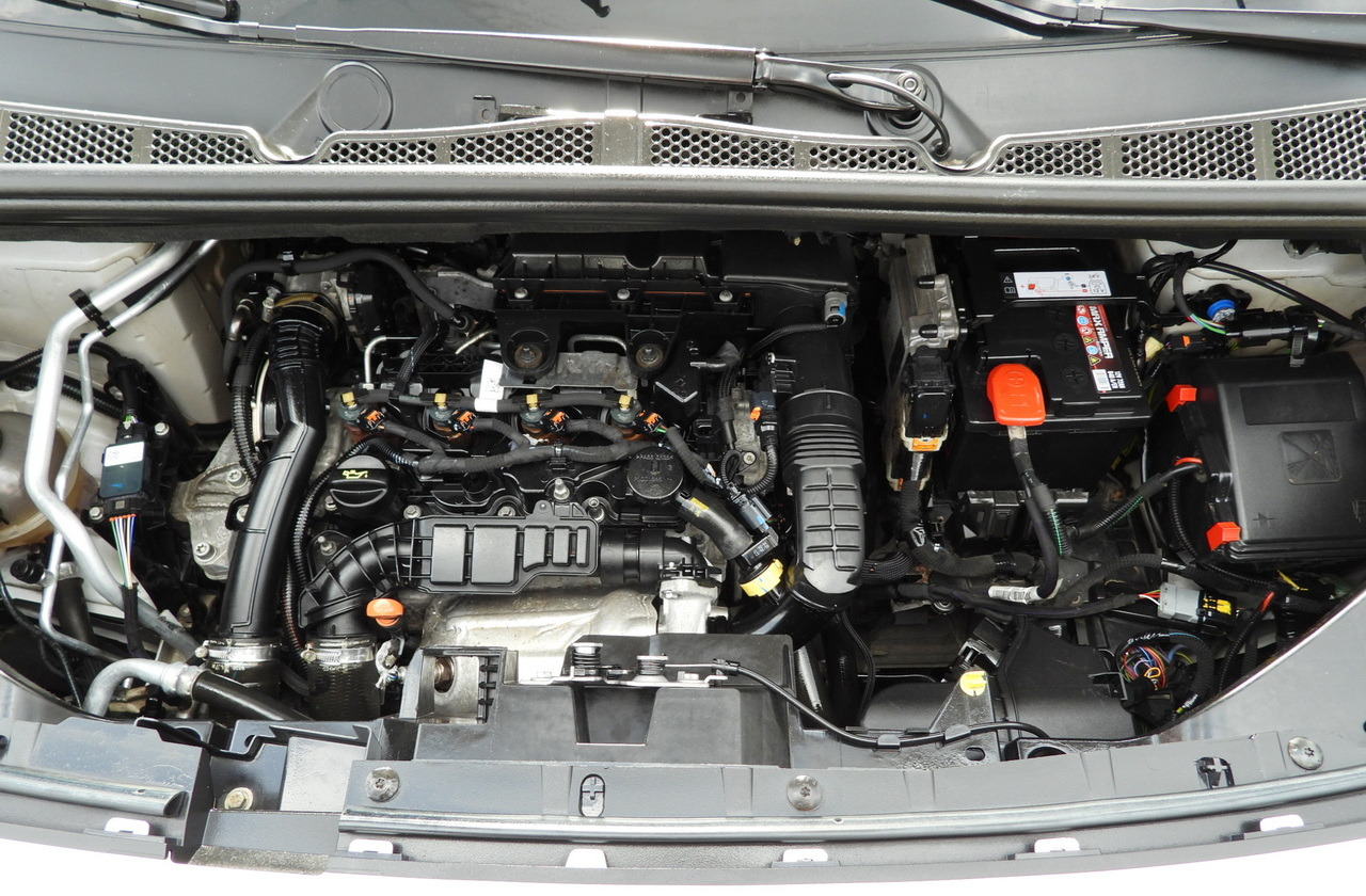 Leasing de TOYOTA PROACE CITY  REFRIGERATOR VAN -15*C POWER SUPPLY 230V CRUISE CONTROL AIR CONDITIONING  100HP TOYOTA PROACE CITY  REFRIGERATOR VAN -15*C POWER SUPPLY 230V CRUISE CONTROL AIR CONDITIONING  100HP: foto 26