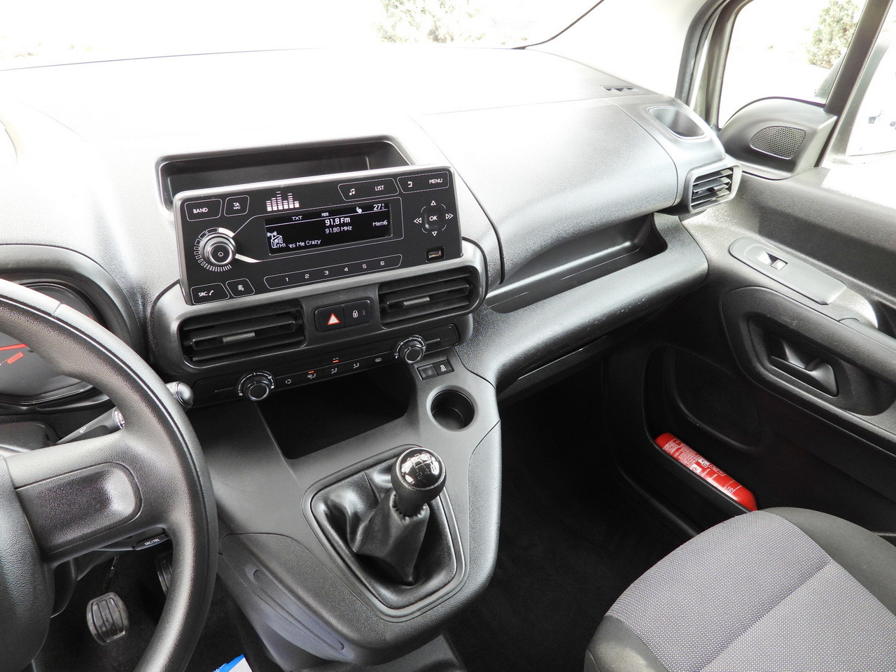 Leasing de TOYOTA PROACE CITY  REFRIGERATOR VAN -15*C POWER SUPPLY 230V CRUISE CONTROL AIR CONDITIONING  100HP TOYOTA PROACE CITY  REFRIGERATOR VAN -15*C POWER SUPPLY 230V CRUISE CONTROL AIR CONDITIONING  100HP: foto 34