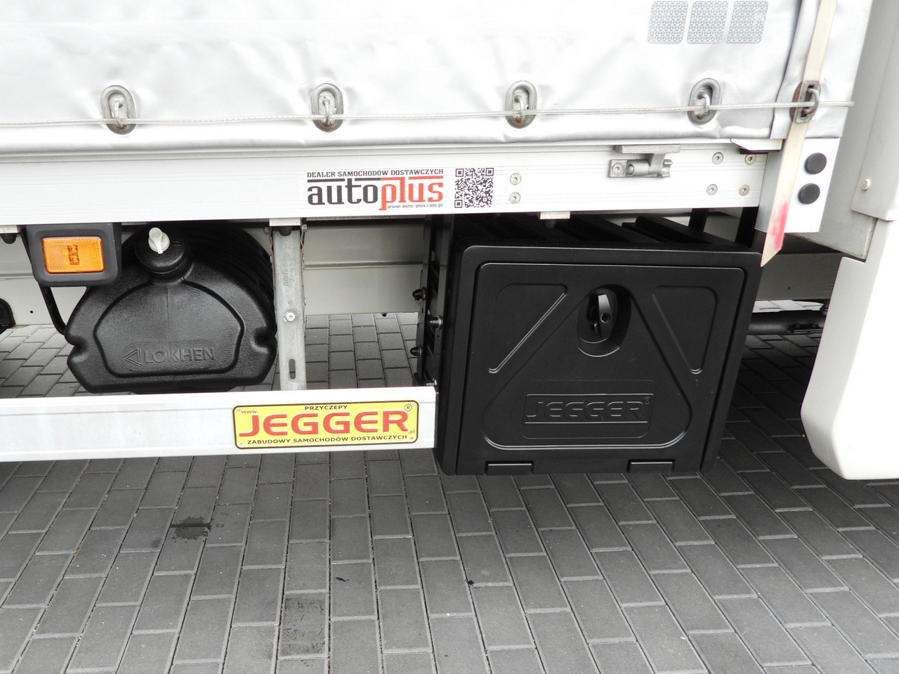 Leasing de VOLKSWAGEN CRAFTER  TARPAULIN 8 PALLETS WEBASTO CRUISE CONTROL LED LIGHTS AIR CONDITIONING  180HP VOLKSWAGEN CRAFTER  TARPAULIN 8 PALLETS WEBASTO CRUISE CONTROL LED LIGHTS AIR CONDITIONING  180HP: foto 22