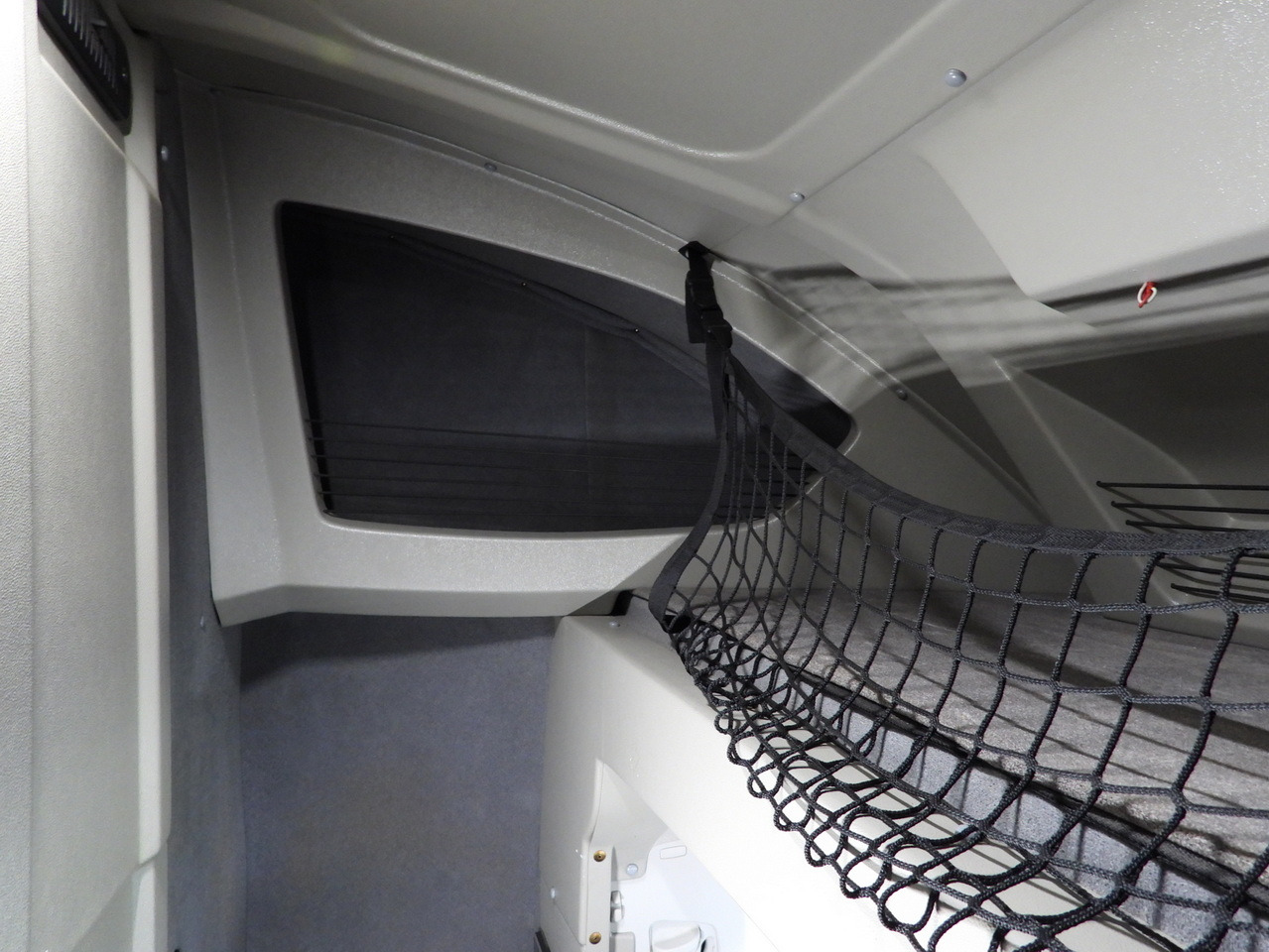 Leasing de VOLKSWAGEN CRAFTER  TARPAULIN 8 PALLETS WEBASTO CRUISE CONTROL LED LIGHTS AIR CONDITIONING  180HP VOLKSWAGEN CRAFTER  TARPAULIN 8 PALLETS WEBASTO CRUISE CONTROL LED LIGHTS AIR CONDITIONING  180HP: foto 44