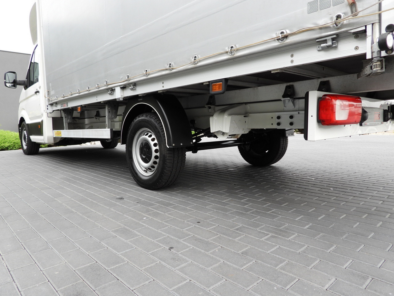 Leasing de VOLKSWAGEN CRAFTER  TARPAULIN 8 PALLETS WEBASTO CRUISE CONTROL LED LIGHTS AIR CONDITIONING  180HP VOLKSWAGEN CRAFTER  TARPAULIN 8 PALLETS WEBASTO CRUISE CONTROL LED LIGHTS AIR CONDITIONING  180HP: foto 15