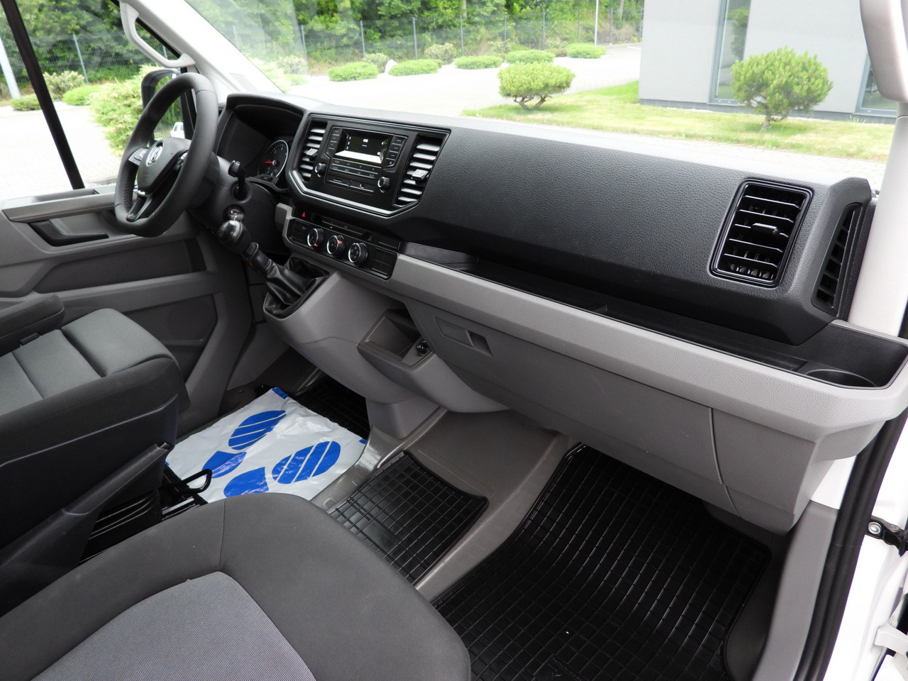 Leasing de VOLKSWAGEN CRAFTER  TARPAULIN 8 PALLETS WEBASTO CRUISE CONTROL LED LIGHTS AIR CONDITIONING  180HP VOLKSWAGEN CRAFTER  TARPAULIN 8 PALLETS WEBASTO CRUISE CONTROL LED LIGHTS AIR CONDITIONING  180HP: foto 42