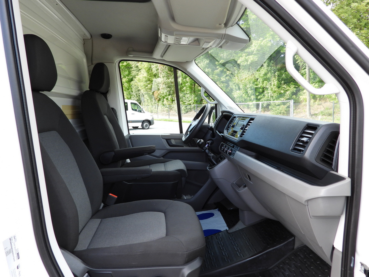 Leasing de VOLKSWAGEN CRAFTER TARPAULIN LIFT 8 PALLETS WEBASTO CRUISE CONTROL LED LIGHTS AIR CONDITIONING  180HP VOLKSWAGEN CRAFTER TARPAULIN LIFT 8 PALLETS WEBASTO CRUISE CONTROL LED LIGHTS AIR CONDITIONING  180HP: foto 42