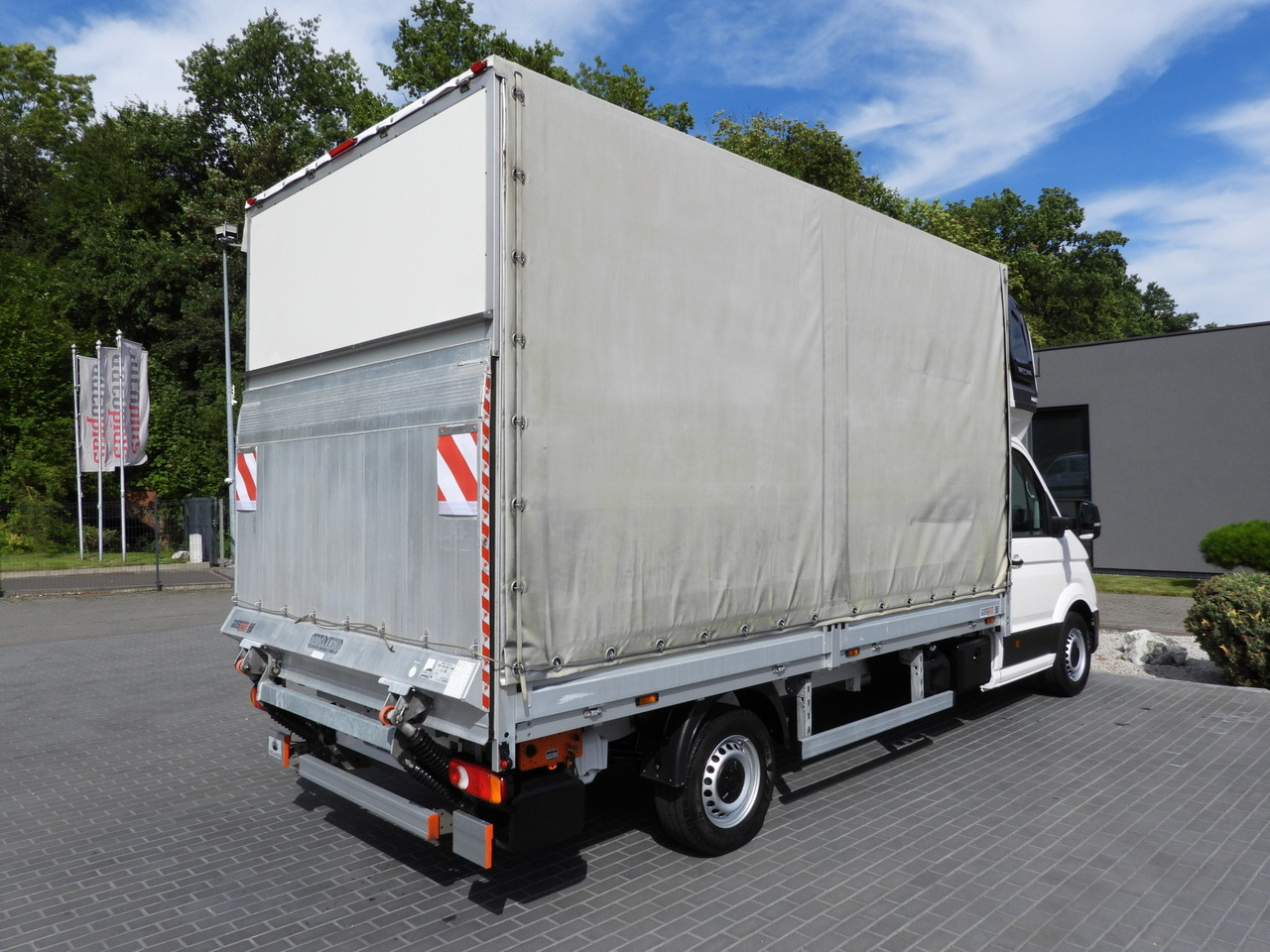 Leasing de VOLKSWAGEN CRAFTER TARPAULIN LIFT 8 PALLETS WEBASTO CRUISE CONTROL LED LIGHTS AIR CONDITIONING  180HP VOLKSWAGEN CRAFTER TARPAULIN LIFT 8 PALLETS WEBASTO CRUISE CONTROL LED LIGHTS AIR CONDITIONING  180HP: foto 14