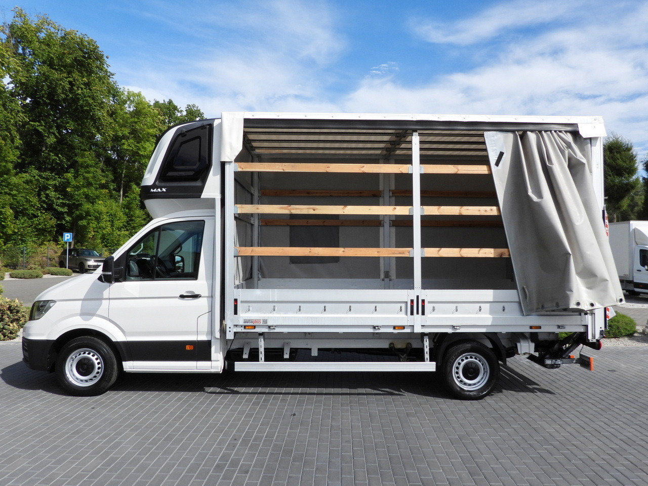 Leasing de VOLKSWAGEN CRAFTER TARPAULIN LIFT 8 PALLETS WEBASTO CRUISE CONTROL LED LIGHTS AIR CONDITIONING  180HP VOLKSWAGEN CRAFTER TARPAULIN LIFT 8 PALLETS WEBASTO CRUISE CONTROL LED LIGHTS AIR CONDITIONING  180HP: foto 8