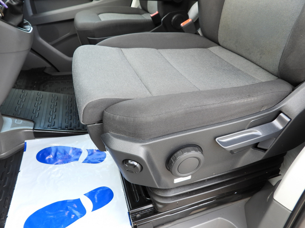 Leasing de VOLKSWAGEN CRAFTER TARPAULIN LIFT 8 PALLETS WEBASTO CRUISE CONTROL LED LIGHTS AIR CONDITIONING  180HP VOLKSWAGEN CRAFTER TARPAULIN LIFT 8 PALLETS WEBASTO CRUISE CONTROL LED LIGHTS AIR CONDITIONING  180HP: foto 32