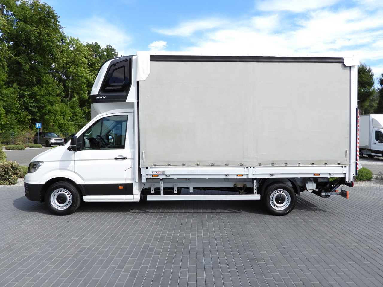 Leasing de VOLKSWAGEN CRAFTER TARPAULIN LIFT 8 PALLETS WEBASTO CRUISE CONTROL LED LIGHTS AIR CONDITIONING  180HP VOLKSWAGEN CRAFTER TARPAULIN LIFT 8 PALLETS WEBASTO CRUISE CONTROL LED LIGHTS AIR CONDITIONING  180HP: foto 9