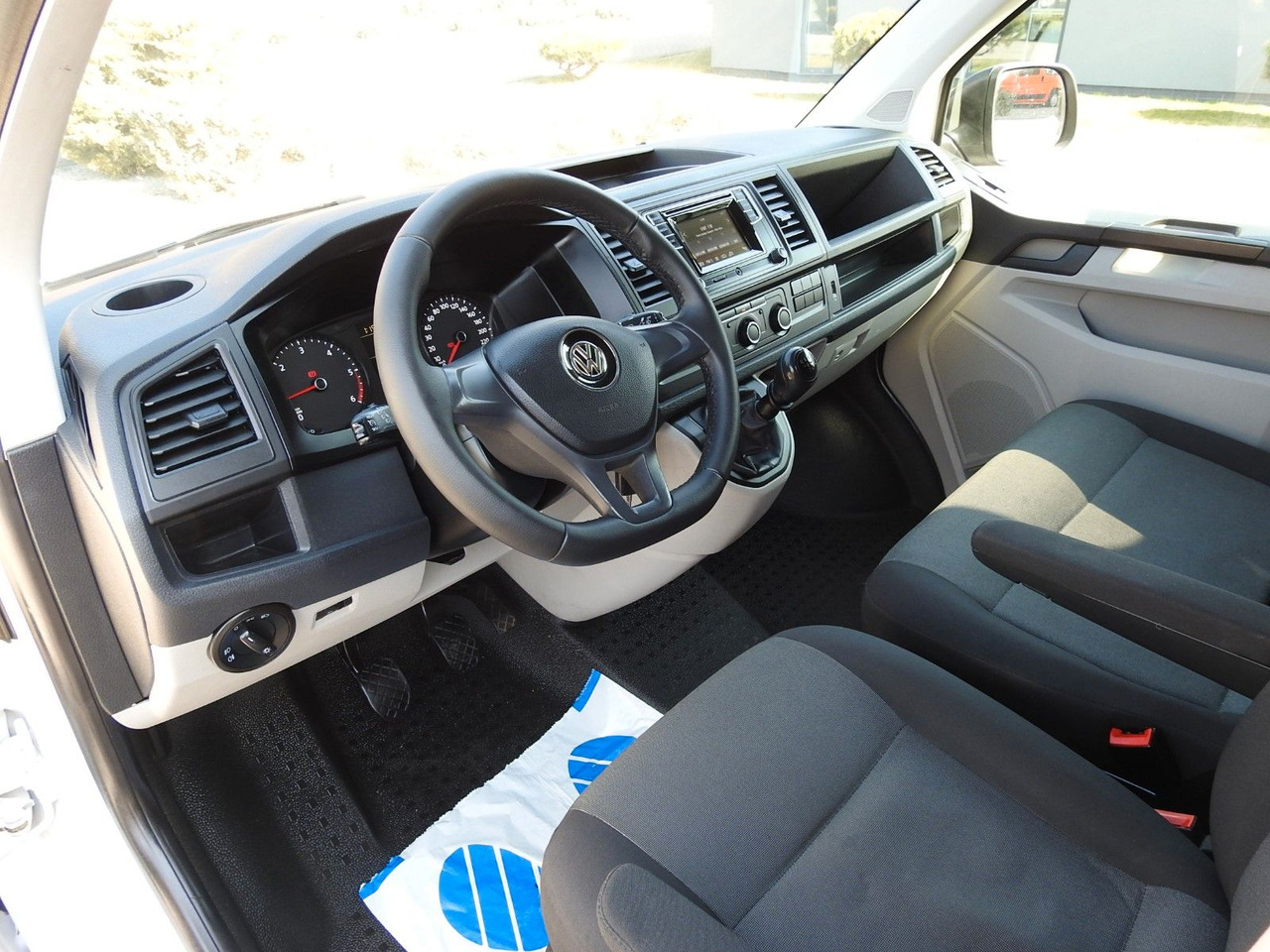Volkswagen TRANSPORTER T6 KÜHLKASTENWAGEN 0*C TEMPOMAT - Furgoneta frigorifica: foto 2 Volkswagen TRANSPORTER T6 KÜHLKASTENWAGEN 0*C TEMPOMAT - Furgoneta frigorifica: foto 2