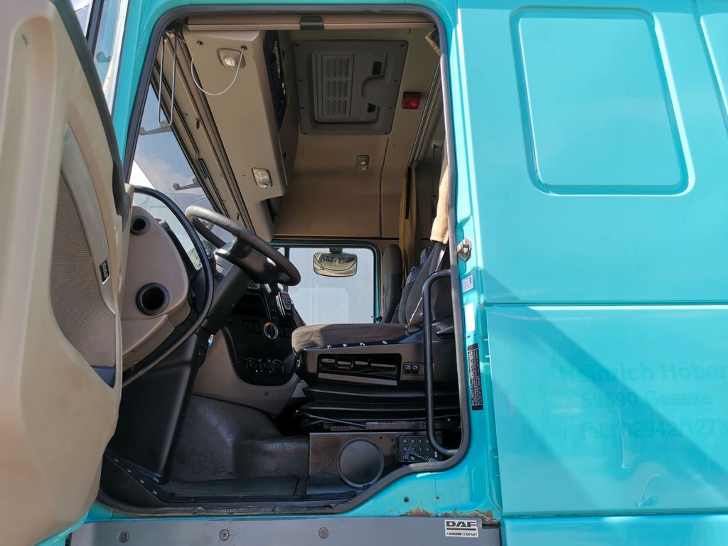 Camión transporte de ganado DAF XF 105.460 / Intarder / 4 Stock / KOMPLETT ! DAF XF 105.460 / Intarder / 4 Stock / KOMPLETT !: foto 12 Camión transporte de ganado DAF XF 105.460 / Intarder / 4 Stock / KOMPLETT ! DAF XF 105.460 / Intarder / 4 Stock / KOMPLETT !: foto 12