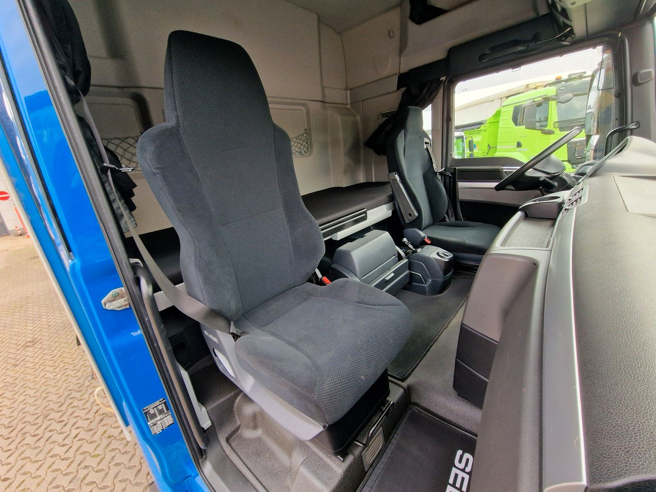 Camión lona MAN TGX 18.440 4X2 LL-U /Intarder/Hubdach/Durchlade: foto 17