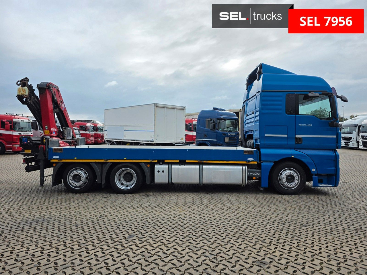 MAN TGX 24.440 6X2-2 LL-U / Intarder / HMF / Fernb. - Camión grúa: foto 4 MAN TGX 24.440 6X2-2 LL-U / Intarder / HMF / Fernb. - Camión grúa: foto 4
