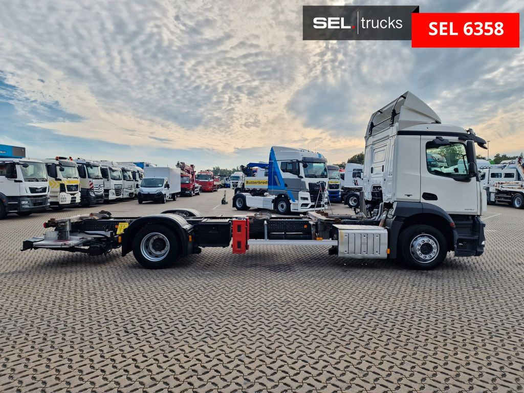 Mercedes-Benz Antos 1840 / Ladebordwand / Retarder Mercedes-Benz Antos 1840 / Ladebordwand / Retarder - Camión portacontenedore/ Intercambiable: foto 4 Mercedes-Benz Antos 1840 / Ladebordwand / Retarder Mercedes-Benz Antos 1840 / Ladebordwand / Retarder - Camión portacontenedore/ Intercambiable: foto 4