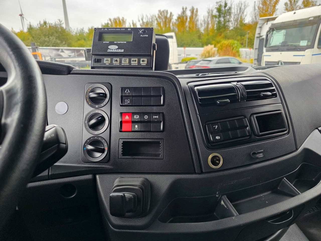 Camión frigorífico Mercedes-Benz Atego 1523 / LBW / ROHRBAHN/ Carrier: foto 41