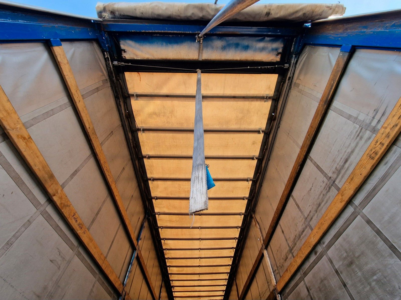 Semirremolque lona Schmidt Hagen SPC/39/E/10,5 / Coilmulde / Lenk-Liftachse: foto 11