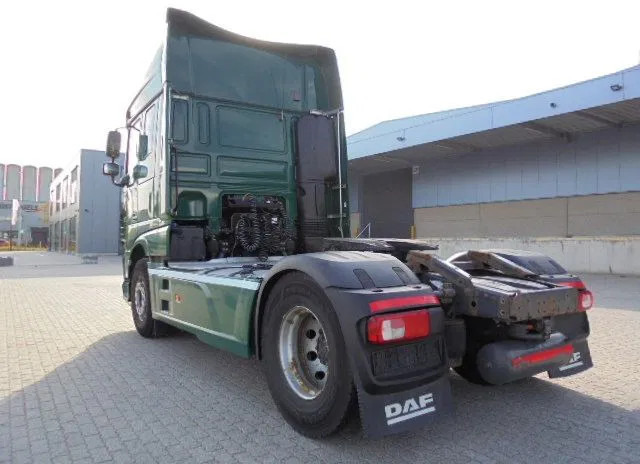 DAF XF 106.460 SUPER SPACE CAB - Cabeza tractora: foto 5 DAF XF 106.460 SUPER SPACE CAB - Cabeza tractora: foto 5