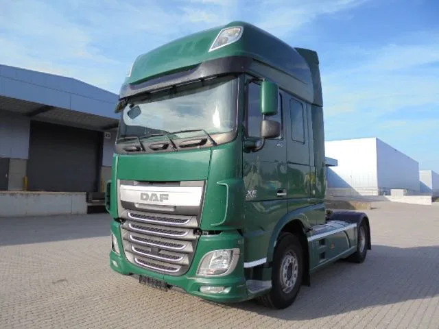 DAF XF 106.460 SUPER SPACE CAB - Cabeza tractora: foto 1 DAF XF 106.460 SUPER SPACE CAB - Cabeza tractora: foto 1