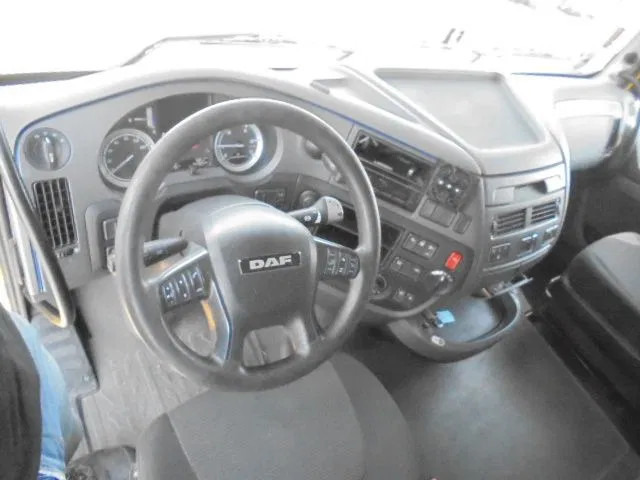 Cabeza tractora DAF XF 440: foto 10