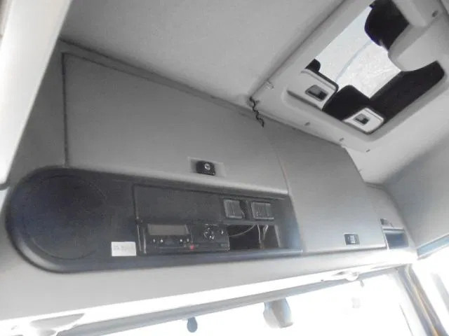 Cabeza tractora DAF XF 440: foto 14