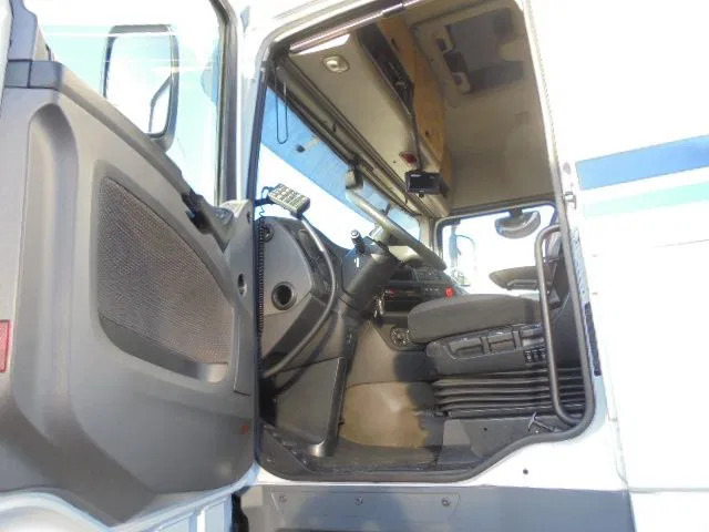 Cabeza tractora DAF XF 440: foto 9