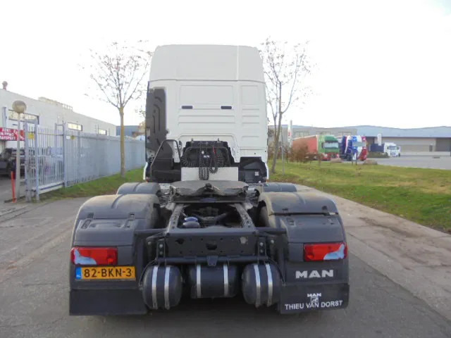 MAN TGX 26.500 XXL 6X2 SMART TACHO NL TRUCK 20X IN STOCK - Cabeza tractora: foto 4 MAN TGX 26.500 XXL 6X2 SMART TACHO NL TRUCK 20X IN STOCK - Cabeza tractora: foto 4