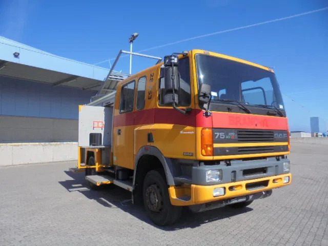 DAF 75.270 ATI 4X4 NL TRUCK - Camión de bomberos: foto 3 DAF 75.270 ATI 4X4 NL TRUCK - Camión de bomberos: foto 3