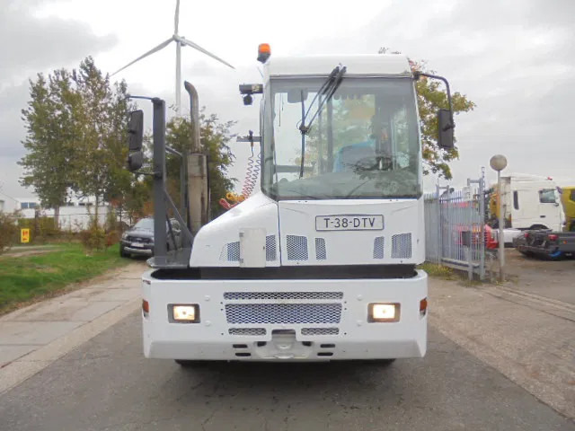 Kalmar TT616I TT616IC-9-L1A8 - Tractor industrial: foto 2 Kalmar TT616I TT616IC-9-L1A8 - Tractor industrial: foto 2