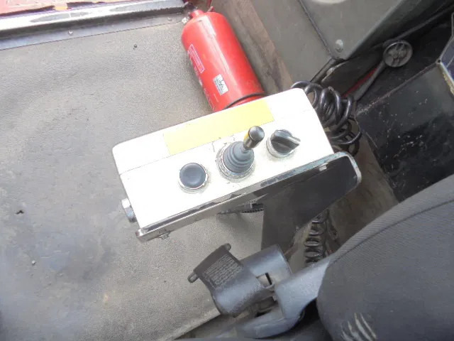 Tractor industrial MOL YM 225/4X2 40 KM/H: foto 14 Tractor industrial MOL YM 225/4X2 40 KM/H: foto 14