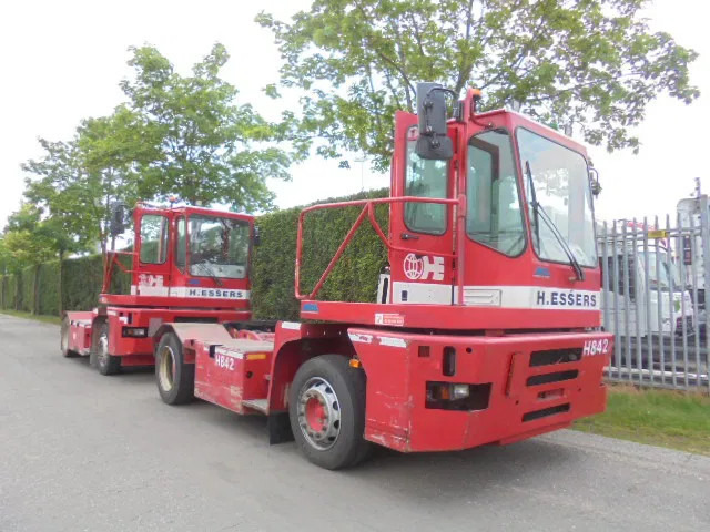 Tractor industrial MOL YM 225/4X2 40 KM/H: foto 16 Tractor industrial MOL YM 225/4X2 40 KM/H: foto 16