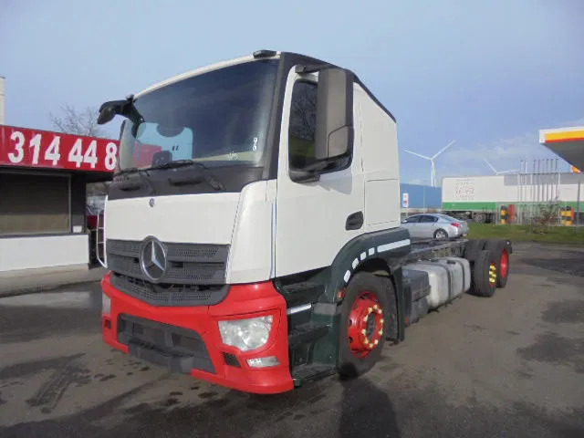 Mercedes-Benz Actros 2340 6X2 EUR 6 - Camión chasis: foto 1 Mercedes-Benz Actros 2340 6X2 EUR 6 - Camión chasis: foto 1
