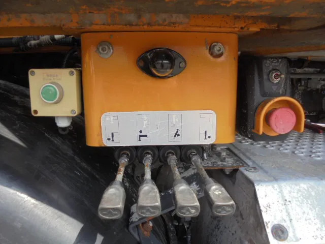 Leasing de Mercedes-Benz Actros 4144 8X4 SANY 56M BETONPOMP Mercedes-Benz Actros 4144 8X4 SANY 56M BETONPOMP: foto 18