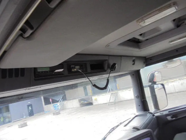 Camión multibasculante, Camión grúa Scania P400 6X2: foto 17