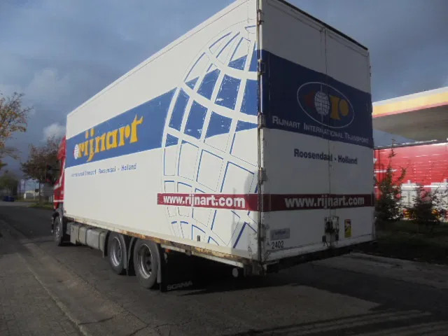 Scania R400 6X2 RETARDER - Camión caja cerrada: foto 4 Scania R400 6X2 RETARDER - Camión caja cerrada: foto 4