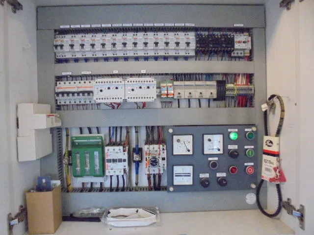 Semirremolque Smit STO 1230 POLITIE MOB KANTOOR: foto 16