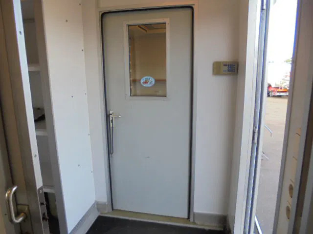 Semirremolque Smit STO 1230 POLITIE MOB KANTOOR: foto 9