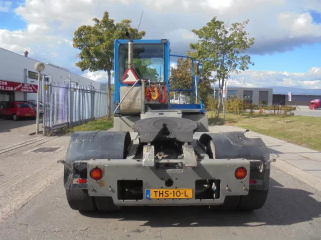 Terberg YT 182 NL KENTEKEN - Tractor industrial: foto 5 Terberg YT 182 NL KENTEKEN - Tractor industrial: foto 5