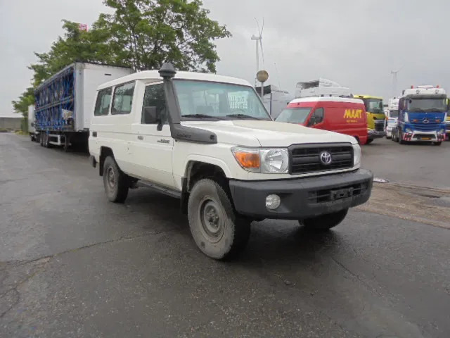 Toyota Land Cruiser HZJ78L 4X4 EXPORT OUTSIDE EU ONLY - Coche: foto 3 Toyota Land Cruiser HZJ78L 4X4 EXPORT OUTSIDE EU ONLY - Coche: foto 3