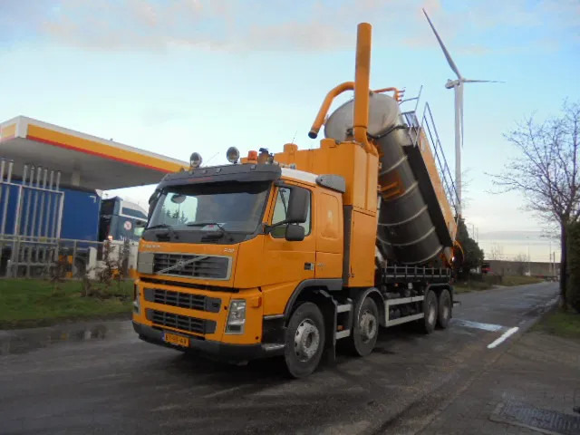 Volvo FM 400 8X4 BLADGEVEERD - Limpieza de alcantarillado: foto 1 Volvo FM 400 8X4 BLADGEVEERD - Limpieza de alcantarillado: foto 1