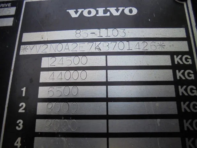 Volvo N 10 6X6 L + FASSI 3X IN STOCK - Camión caja abierta, Camión grúa: foto 4 Volvo N 10 6X6 L + FASSI 3X IN STOCK - Camión caja abierta, Camión grúa: foto 4