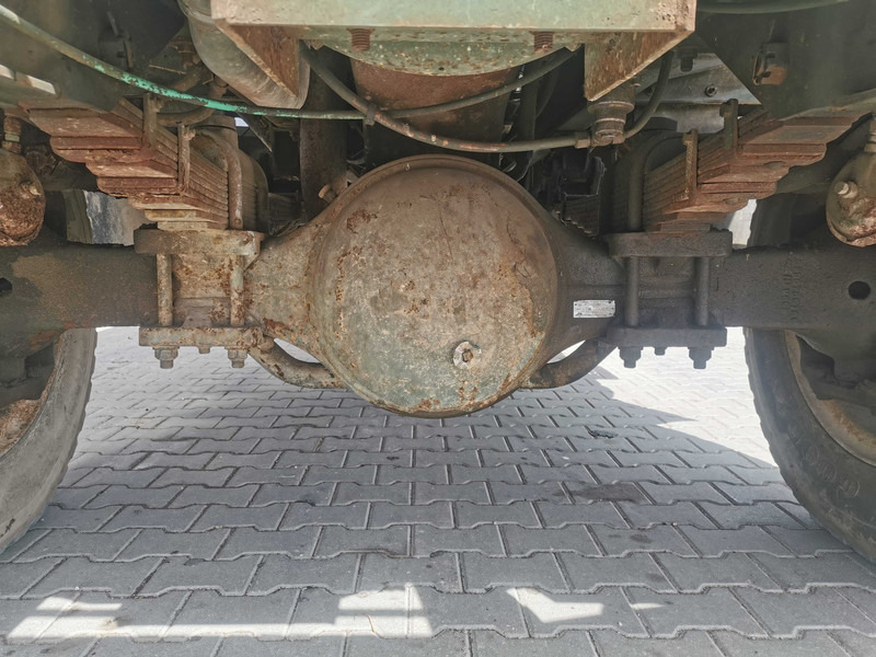 Camión caja abierta AM General M920 truck tractor: foto 13