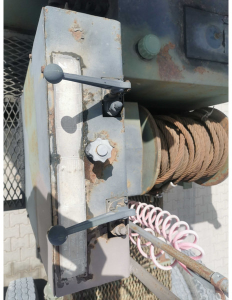 Camión caja abierta AM General M920 truck tractor: foto 17