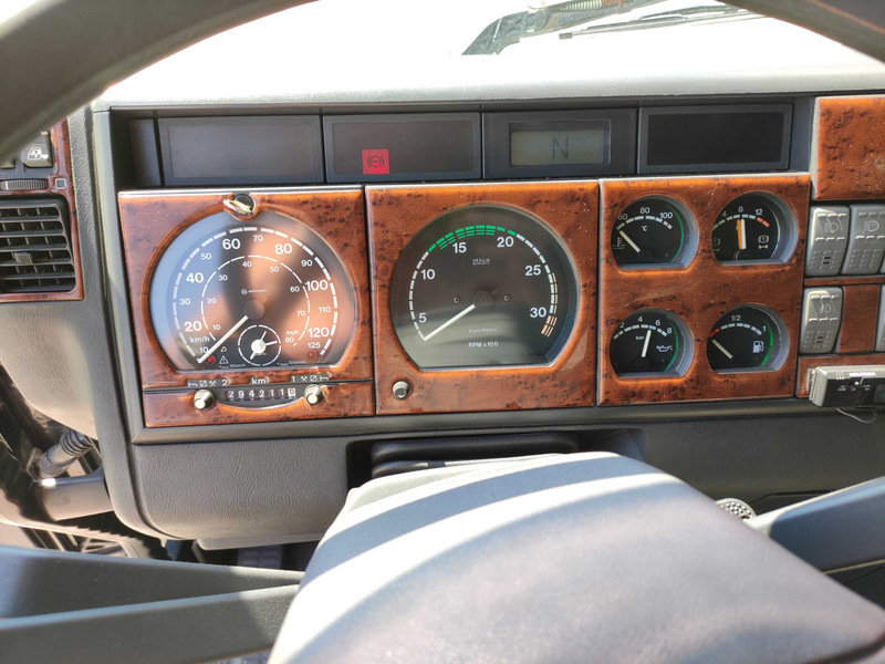 Camión caja abierta Iveco Eurotech 190E35 flatbed truck: foto 9