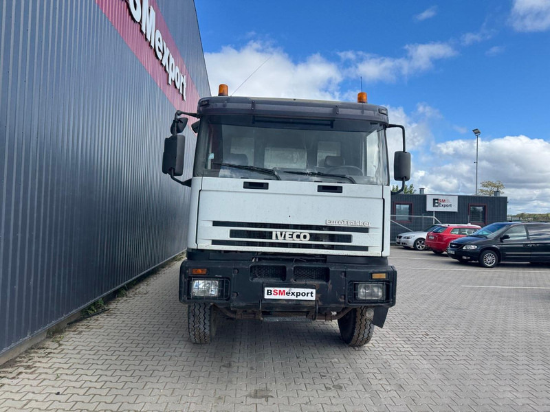 Iveco Trakker 410E42, manual pump - Camión volquete: foto 2 Iveco Trakker 410E42, manual pump - Camión volquete: foto 2