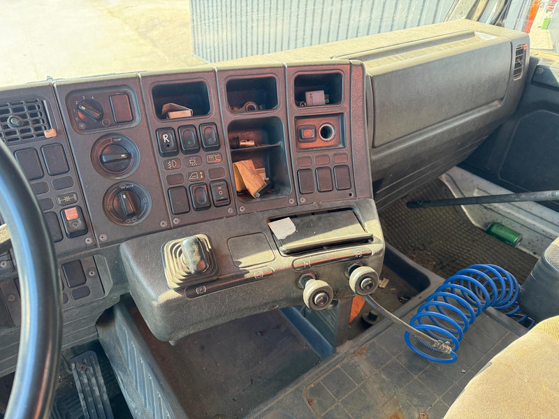 Camión volquete, Camión grúa Scania R113H 320: foto 8