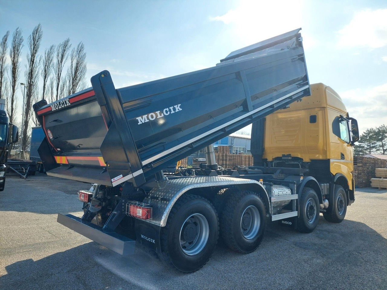Iveco AS360X53Z Stralis X-WAY 8x4 Bordmatik - Camión volquete: foto 4 Iveco AS360X53Z Stralis X-WAY 8x4 Bordmatik - Camión volquete: foto 4